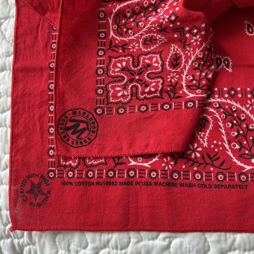 Marlboro country store - marlboro, bandana